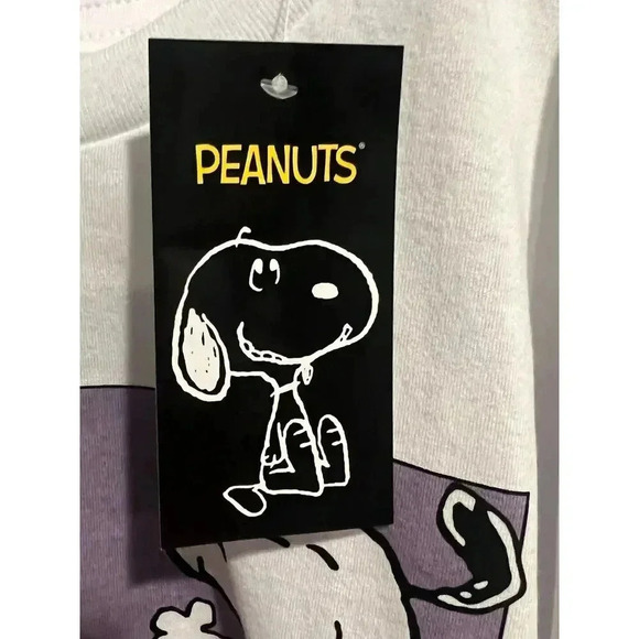 NWT Peanuts Snoopy T-Shirt - Youth Size Extra Large - Picture 4 of 4